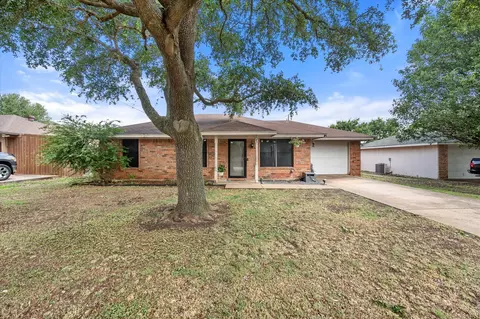 705 E Avenue F, Midlothian, TX 76065