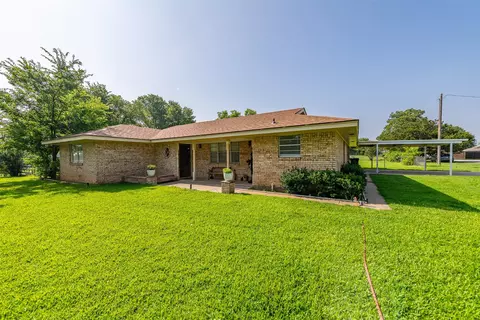 600 E 6th St, Springtown, TX 76082