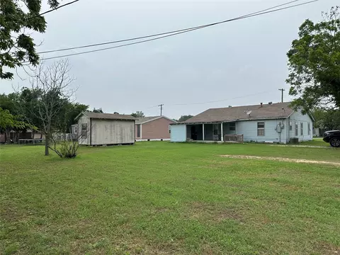 Exterior - 406 E Adams St, Itasca, TX 76055 photo 4 of 4