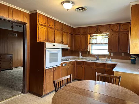 Kitchen - 406 E Adams St, Itasca, TX 76055 photo 1 of 2