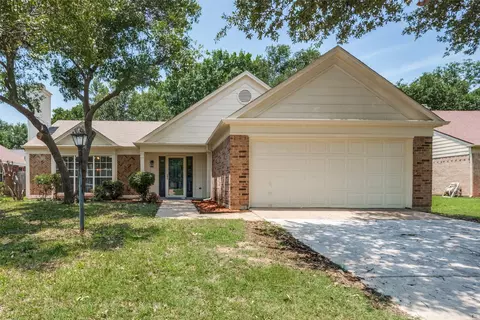 4433 Columbia Dr, Grand Prairie, TX 75052