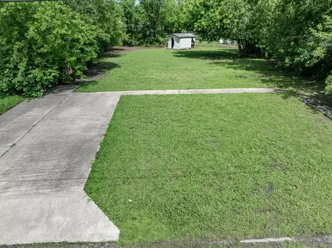 210 N Rike St, Farmersville, TX 75442