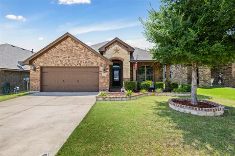 6021 Striper Dr, Fort Worth, TX 76179