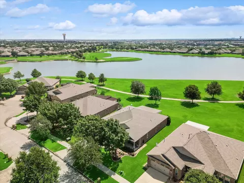 861 Carrington Greens Dr, Frisco, TX 75036