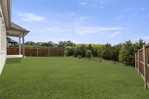 1032 Olympic Dr, Rockwall, TX 75087 photo 3