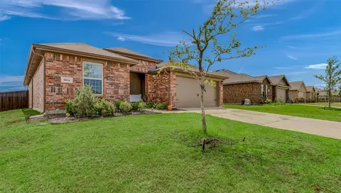 604 Chuck Wagon Dr, Royse City, TX 75189