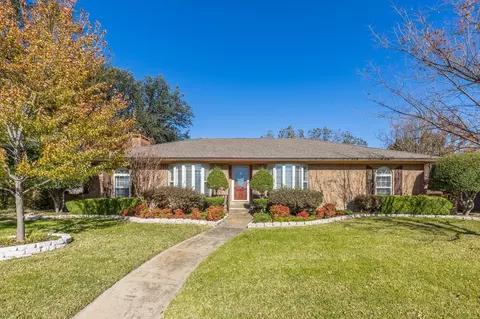 817 Wakefield Dr, Garland, TX 75040