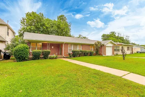 4824 Lowell Ln, Fort Worth, TX 76133