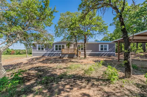128 Griffin St, Azle, TX 76020