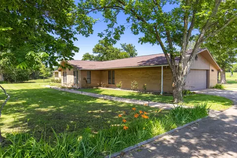 580 Rs County Road 3030, Emory, TX 75440