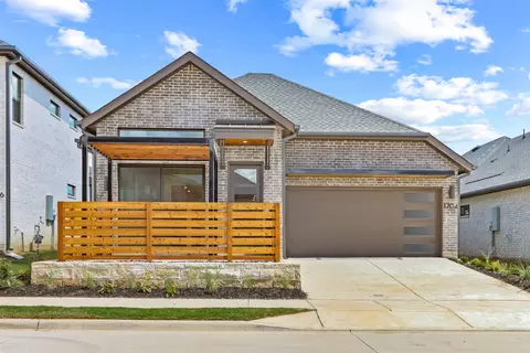 1704 Heatherwood Dr, Melissa, TX 75454