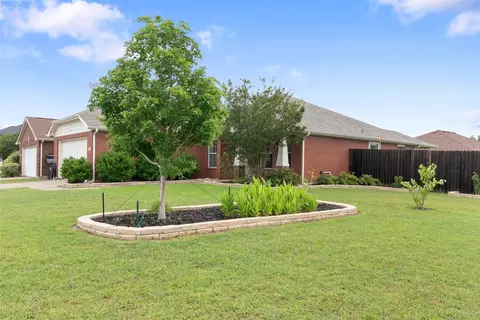 6517 Rienzi Dr, Greenville, TX 75402