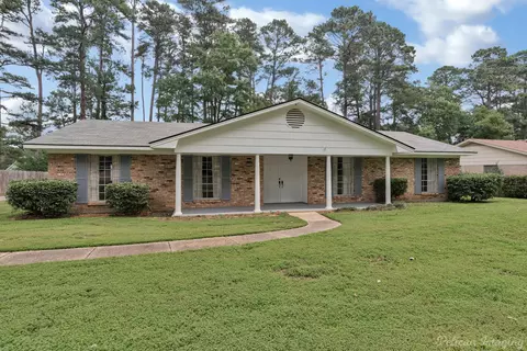 934 Edgefield Dr, Shreveport, LA 71118