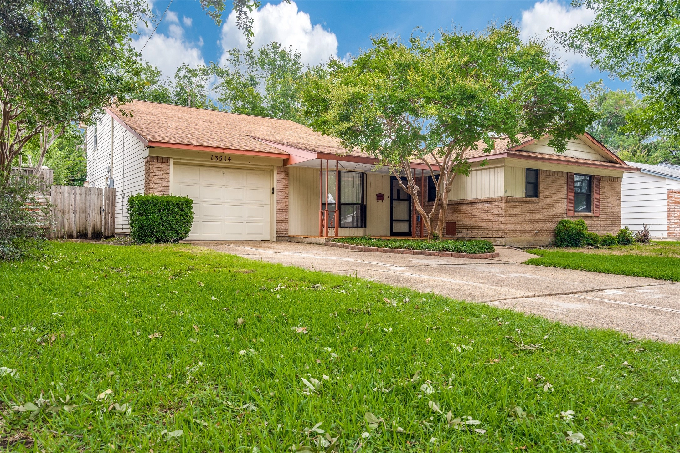 13514 Onyx Ln  