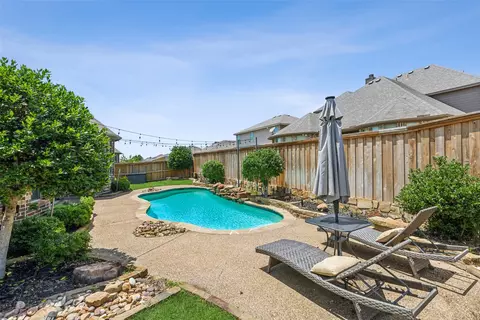 2132 Callahan Dr, Forney, TX 75126