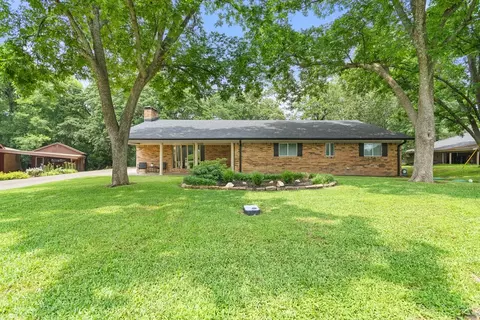 218 Fairlawn Dr, Hideaway, TX 75771