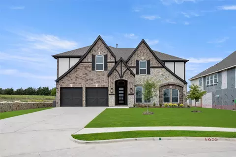 1833 River Hills Ct E, Midlothian, TX 76065