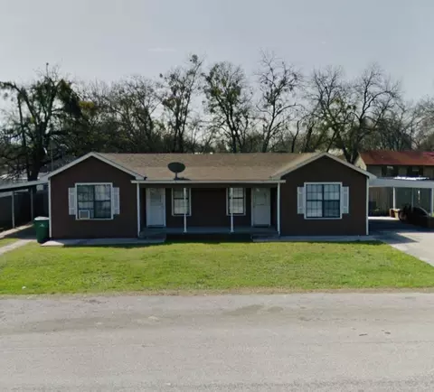 204-206 W Wrights Ave, Comanche, TX 76442