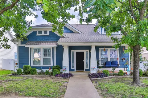 10017 Pinecrest Dr, Providence Village, TX 76227