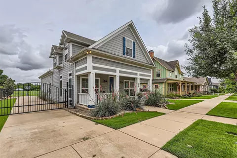 209 Cody Hunter Ln, Midlothian, TX 76065