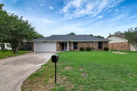 4009 Chestnut St, Fort Worth, TX 76137