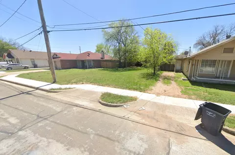 2716 E 12th St, Fort Worth, TX 76111