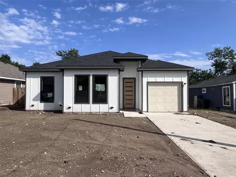 2206 Frank Henderson Jr Dr, Dallas, TX 75216