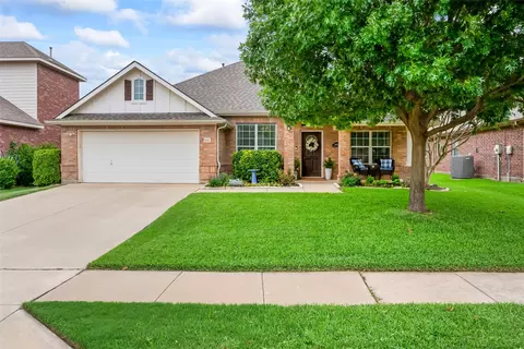 15465 Landing Creek Ln, Roanoke, TX 76262