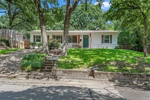 1507 Briarwood Blvd, Arlington, TX 76013