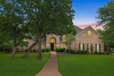 150 Twin Lakes Dr, Double Oak, TX 75077