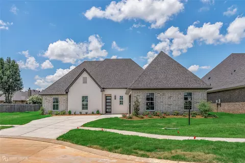 1366 Quincy Dr, Bossier City, LA 71111
