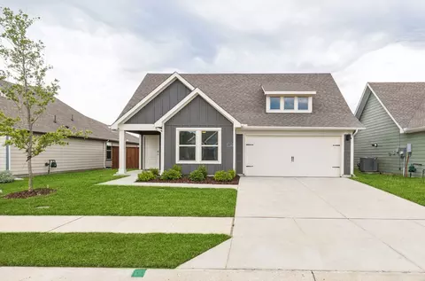 11241 W Pond Dr, Providence Village, TX 76227
