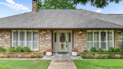 704 Robin Dr, Rockwall, TX 75087