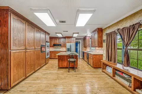 710 County Road 627, Hamilton, TX 76531