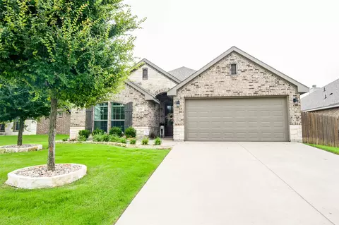 222 Buckskin Dr, Waxahachie, TX 75167