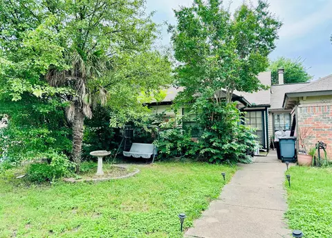 665 Stonehenge Dr, Grand Prairie, TX 75052