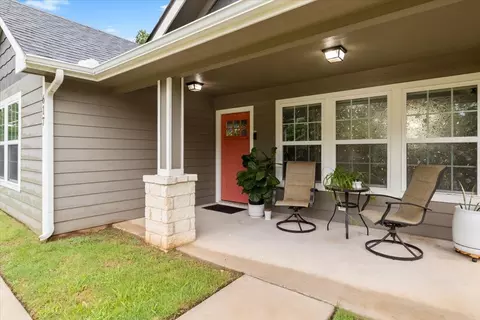 617 E Morton St, Denison, TX 75021