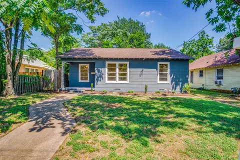 800 Hudgins Ave, Fort Worth, TX 76111