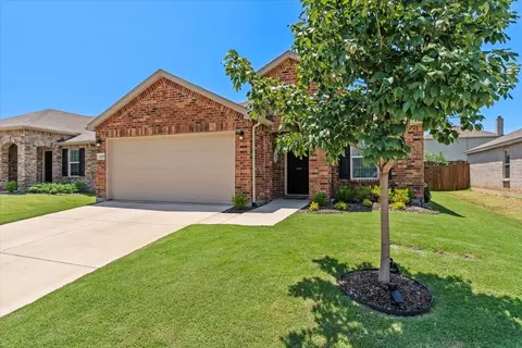 1108 Trace Dr, Aubrey, TX 76227