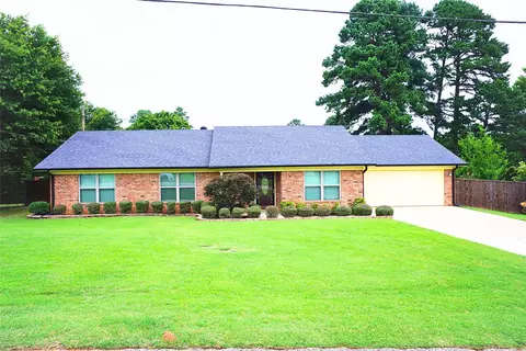 303 Mari Beth Ln, White Oak, TX 75693