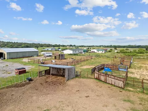 140 Kickapoo Ct, Lipan, TX 76462 photo 7