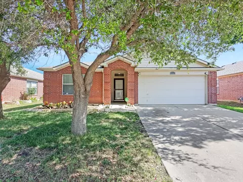 1713 Wind Dancer Trl, Fort Worth, TX 76131