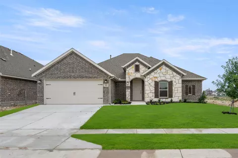 1006 Mill Ridge Dr, Justin, TX 76247