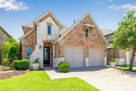 717 Proud Knight Ln, Lewisville, TX 75056