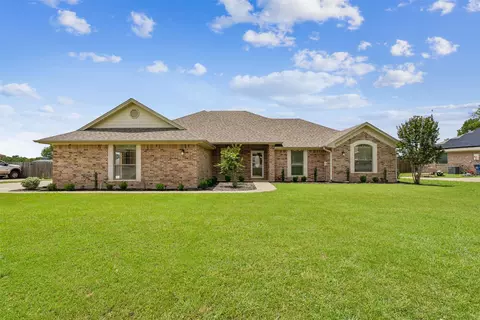 3102 James Rd, Granbury, TX 76049