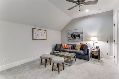 626 E Wall St, Grapevine, TX 76051 photo 30