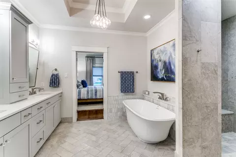 626 E Wall St, Grapevine, TX 76051 photo 20