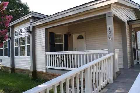 105 Grande Ln, Gun Barrel City, TX 75156