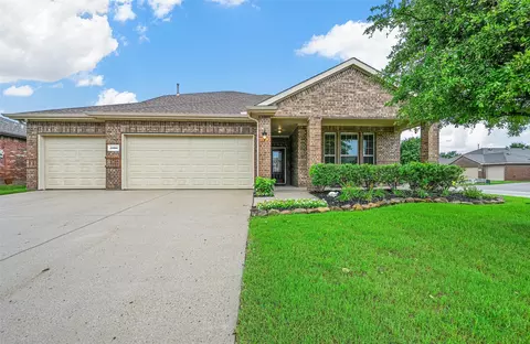 1080 Mercury Dr, Lavon, TX 75166