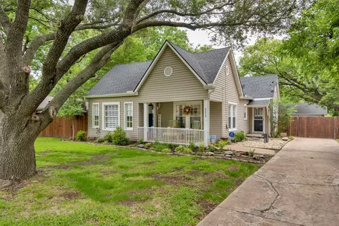 2520 N Woods St, Sherman, TX 75092